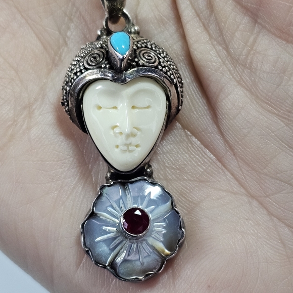 Gorgeous Bali Goddess Jewelry Set in Sterling Silver. - Picture 4 of 4